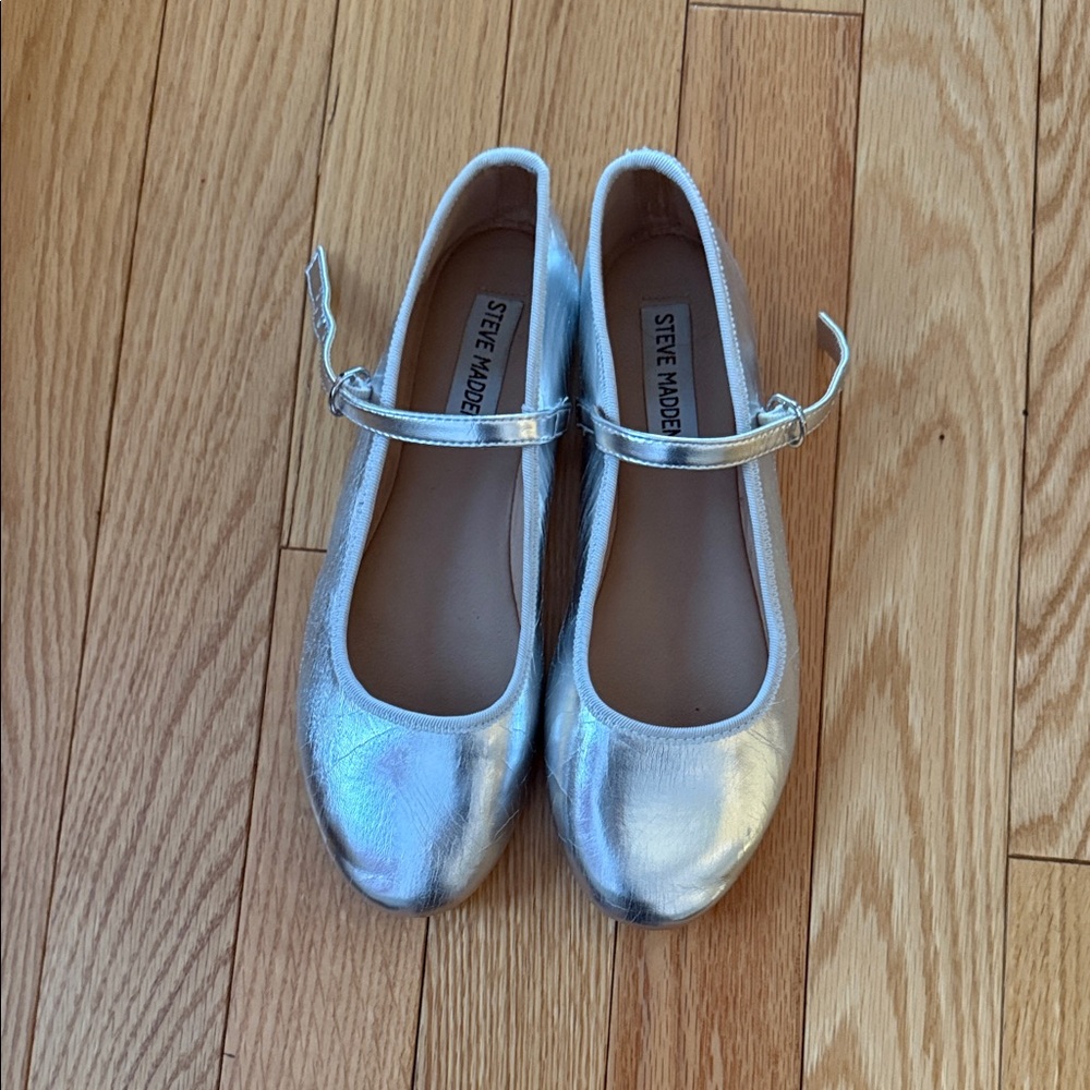 Steve Madden Girls' Silver Mary Jane Shoes